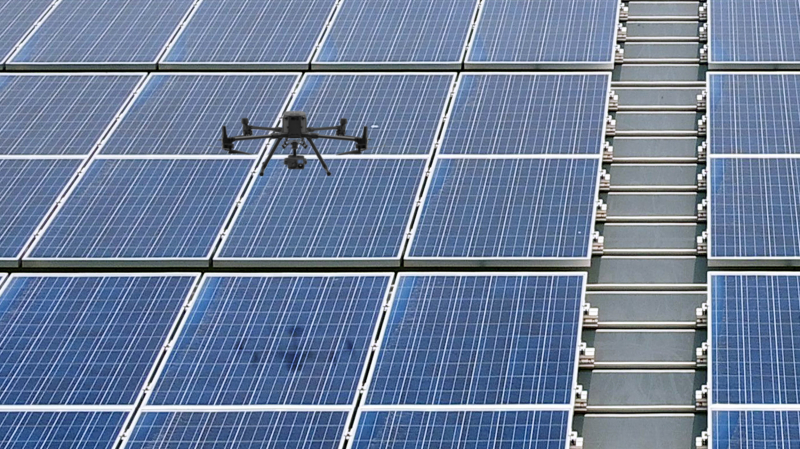 beats365以无人机搭配IR Sensor热显像技术进行全方面模块健检，有效降低人力成本并提升发电量