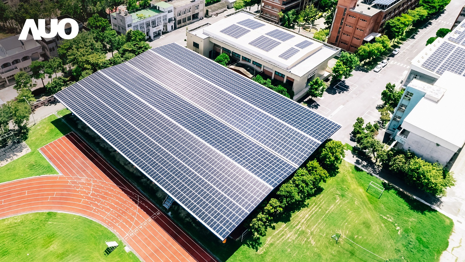 beats365SunSteel光电整合型浪板具备快速安装、轻量化优势，可提升15%发电效能，通过国际IEC与台湾VPC认证安全、防漏、耐候标准